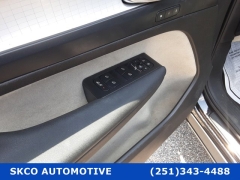 Used 2020  Volvo XC40 4d SUV AWD T5 Momentum at SKCO Automotive near Mobile&comma; AL