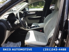 Used 2020  Volvo XC40 4d SUV AWD T5 Momentum at SKCO Automotive near Mobile&comma; AL