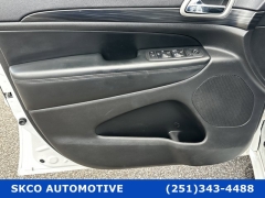 Used 2020  Jeep Grand Cherokee 4d SUV 2WD Laredo Altitude at SKCO Automotive near Mobile, AL