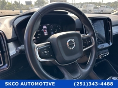 Used 2020 Volvo XC40 4d SUV AWD T5 Momentum at SKCO Automotive near Mobile, AL