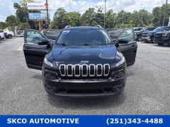 Used 2018  Jeep Cherokee 4d SUV 4WD Latitude Plus I4 at SKCO Automotive near Mobile&comma; AL
