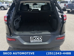 Used 2018  Jeep Cherokee 4d SUV 4WD Latitude Plus I4 at SKCO Automotive near Mobile&comma; AL