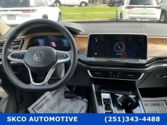 Used 2025  Volkswagen Atlas 2&period;0T SE w&sol;Technology 4MOTION at SKCO Automotive near Mobile&comma; AL