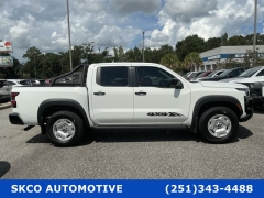 Used 2024  Nissan Frontier Crew Cab 4x4 SV at SKCO Automotive near Mobile&comma; AL