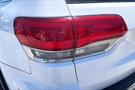 Used 2018  Jeep Grand Cherokee 4d SUV 2WD Laredo at Pre-Owned Plus near San Antonio&comma; TX