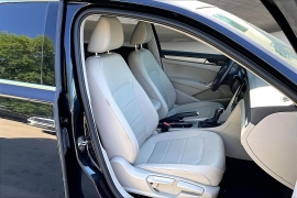Used 2022  Volkswagen Passat 2&period;0T SE Auto at Pre-Owned Plus near San Antonio&comma; TX