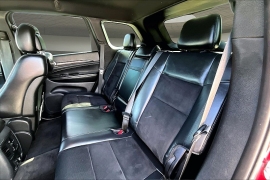 Used 2018  Jeep Grand Cherokee 4d SUV 4WD Laredo Altitude at Pre-Owned Plus near San Antonio&comma; TX