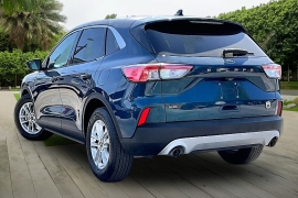 Used 2020  Ford Escape 4d SUV FWD SE at Pre-Owned Plus near San Antonio&comma; TX