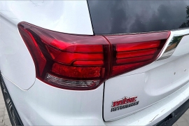 Used 2017  Mitsubishi Outlander 4d SUV FWD SEL at Pre-Owned Plus near San Antonio&comma; TX