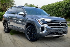 Used 2024  Volkswagen Atlas 2&period;0T SE w&sol;Technology FWD at Pre-Owned Plus near San Antonio&comma; TX