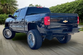 Used 2018  Chevrolet Silverado 1500 4WD Crew Cab LT Z71 Texas Edition at Pre-Owned Plus near San Antonio&comma; TX