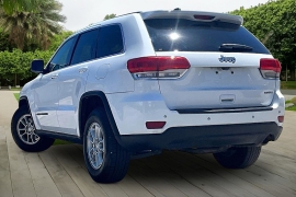 Used 2018  Jeep Grand Cherokee 4d SUV 2WD Laredo at Pre-Owned Plus near San Antonio&comma; TX