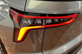 Used 2025  Chevrolet Equinox FWD 4dr LT w&sol;1LT at Pre-Owned Plus near San Antonio&comma; TX