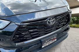 Used 2021 Toyota Highlander XLE FWD at Pre-Owned Plus near San Antonio, TX
