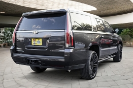 Used 2018  Cadillac Escalade ESV 4d SUV 4WD Platinum at Pre-Owned Plus near San Antonio, TX