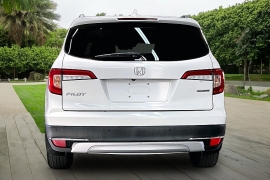 Used 2020  Honda Pilot 4d SUV FWD Touring 7-Passenger at Pre-Owned Plus near San Antonio&comma; TX