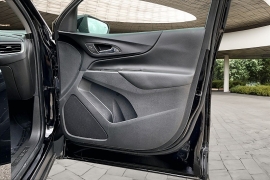 Used 2022  Chevrolet Equinox FWD 4dr LT w&sol;1LT at Pre-Owned Plus near San Antonio&comma; TX