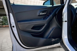 Used 2021  Chevrolet Trax FWD 4dr LS at Pre-Owned Plus near San Antonio&comma; TX