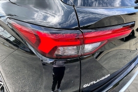 Used 2022  Mitsubishi OUTLANDER SE FWD at Pre-Owned Plus near San Antonio&comma; TX