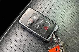 Used 2019 Land Rover Discovery 4d SUV HSE Luxury at Pre-Owned Plus near San Antonio, TX