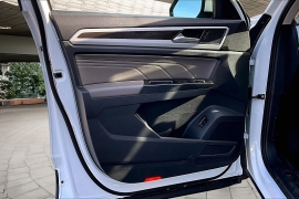 Used 2021  Volkswagen Atlas 2021&period;5 3&period;6L V6 SE w&sol;Technology FWD at Pre-Owned Plus near San Antonio&comma; TX