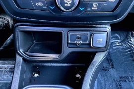 Used 2020  Jeep Renegade 4d SUV FWD Latitude at Pre-Owned Plus near San Antonio&comma; TX