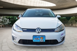 Used 2019  Volkswagen e-Golf 4d Hatchback SE at Pre-Owned Plus near San Antonio, TX