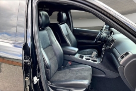 Used 2019  Jeep Grand Cherokee 4d SUV 2WD Laredo Altitude at Pre-Owned Plus near San Antonio&comma; TX