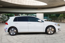 Used 2019  Volkswagen e-Golf 4d Hatchback SE at Pre-Owned Plus near San Antonio, TX