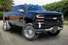 Used 2018  Chevrolet Silverado 1500 4WD Crew Cab LT Z71 Texas Edition at Pre-Owned Plus near San Antonio&comma; TX