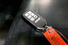 Used 2020  Honda Pilot 4d SUV FWD Touring 7-Passenger at Pre-Owned Plus near San Antonio&comma; TX