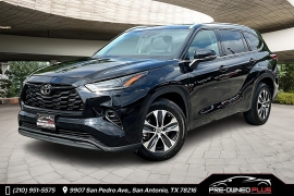 Used 2021 Toyota Highlander XLE FWD at Pre-Owned Plus near San Antonio, TX