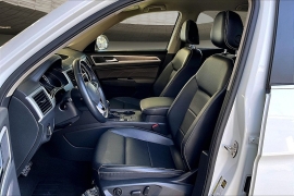 Used 2021  Volkswagen Atlas 2021&period;5 3&period;6L V6 SE w&sol;Technology FWD at Pre-Owned Plus near San Antonio&comma; TX