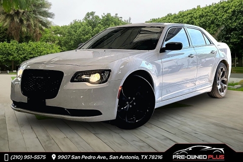 2023 Chrysler 300 Touring