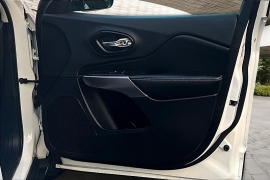 Used 2019  Jeep Cherokee 4d SUV FWD Latitude 3.2L at Pre-Owned Plus near San Antonio, TX