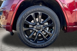 Used 2018  Jeep Grand Cherokee 4d SUV 4WD Laredo Altitude at Pre-Owned Plus near San Antonio&comma; TX