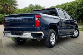 Used 2020  Chevrolet Silverado 1500 2WD Crew Cab LT at Pre-Owned Plus near San Antonio&comma; TX
