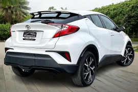 Used 2020  Toyota C-HR 4d SUV XLE at Pre-Owned Plus near San Antonio, TX