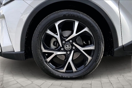 Used 2020  Toyota C-HR 4d SUV XLE at Pre-Owned Plus near San Antonio, TX