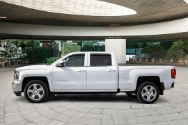Used 2018  Chevrolet Silverado 1500 2WD Crew Cab LT at Pre-Owned Plus near San Antonio, TX