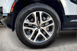 Used 2022 Land Rover Defender 110 X-Dynamic HSE AWD at Pre-Owned Plus near San Antonio, TX