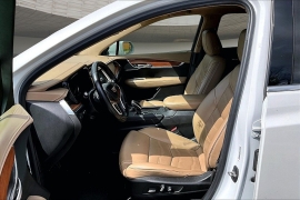 Used 2019  Cadillac XT5 4d SUV AWD Platinum at Pre-Owned Plus near San Antonio&comma; TX