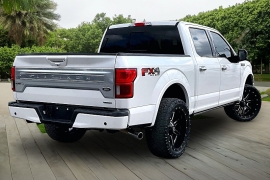 Used 2018  Ford F-150 4WD SuperCrew Platinum 5 1&sol;2 at Pre-Owned Plus near San Antonio&comma; TX