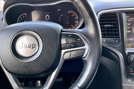 Used 2018  Jeep Grand Cherokee 4d SUV 4WD Laredo Altitude at Pre-Owned Plus near San Antonio&comma; TX