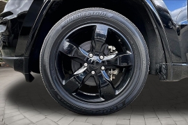 Used 2019  Jeep Grand Cherokee 4d SUV 2WD Laredo Altitude at Pre-Owned Plus near San Antonio&comma; TX