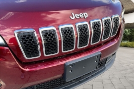 Used 2019  Jeep Cherokee 4d SUV FWD Latitude Plus 2&period;4L at Pre-Owned Plus near San Antonio&comma; TX