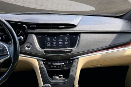 Used 2018  Cadillac XT5 4d SUV FWD Luxury at Pre-Owned Plus near San Antonio&comma; TX