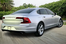 Used 2018  Volvo S90 4d Sedan FWD T5 Momentum at Pre-Owned Plus near San Antonio&comma; TX