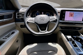 Used 2024  Volkswagen Atlas 2&period;0T SE w&sol;Technology FWD at Pre-Owned Plus near San Antonio&comma; TX