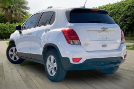 Used 2021  Chevrolet Trax FWD 4dr LS at Pre-Owned Plus near San Antonio&comma; TX